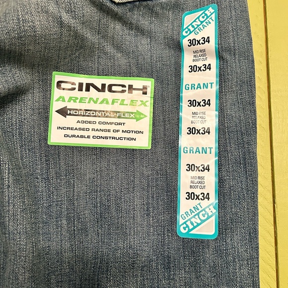 Cinch Grant Men’s Mid-rise, relaxed, boot cut jeans - Picture 2 of 3